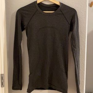 lululemon swiftly tech long sleeve crew sz 4